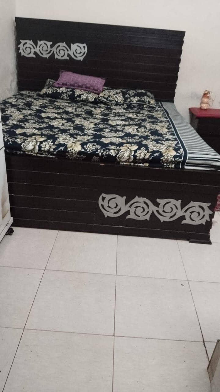 bed showcase dressing and table 1