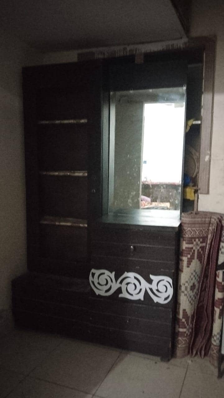 bed showcase dressing and table 2