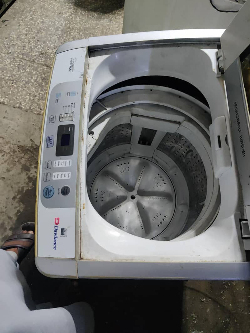 Dawlance Fully Automatic Washing machine 1