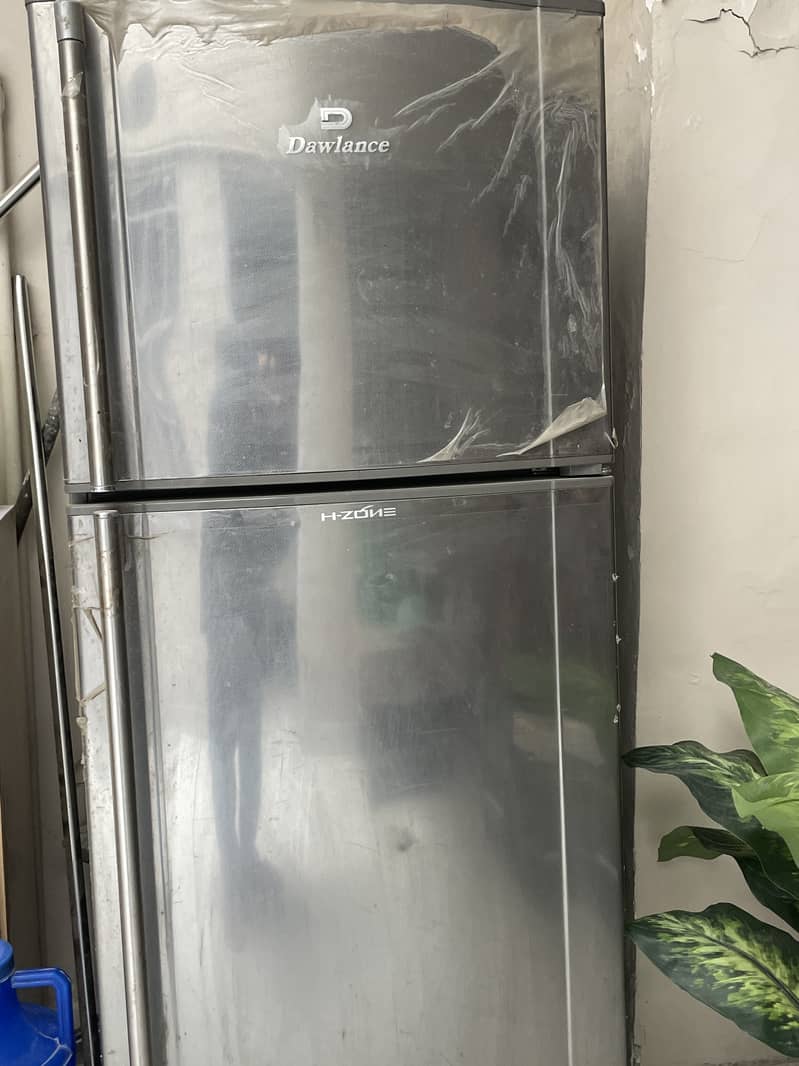 Dawlance medium refrigerator in good condition 0