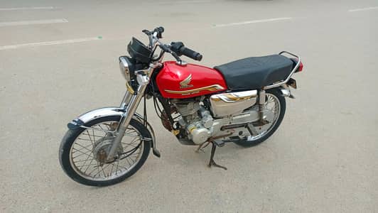 Honda 125 SE Good Condition With Good Fuel Average