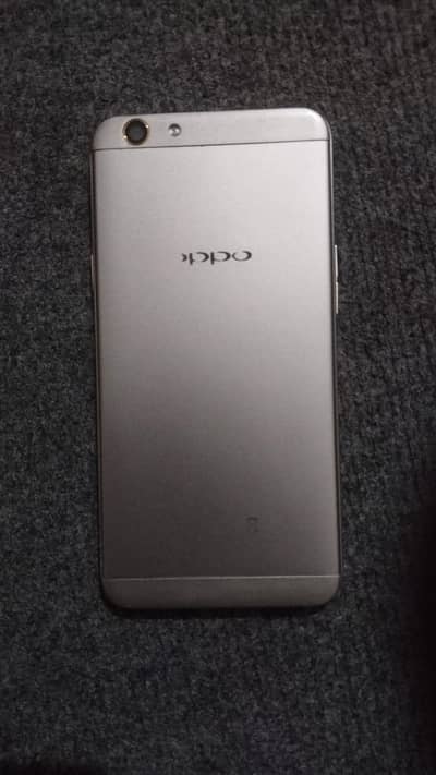 OPPO F1s