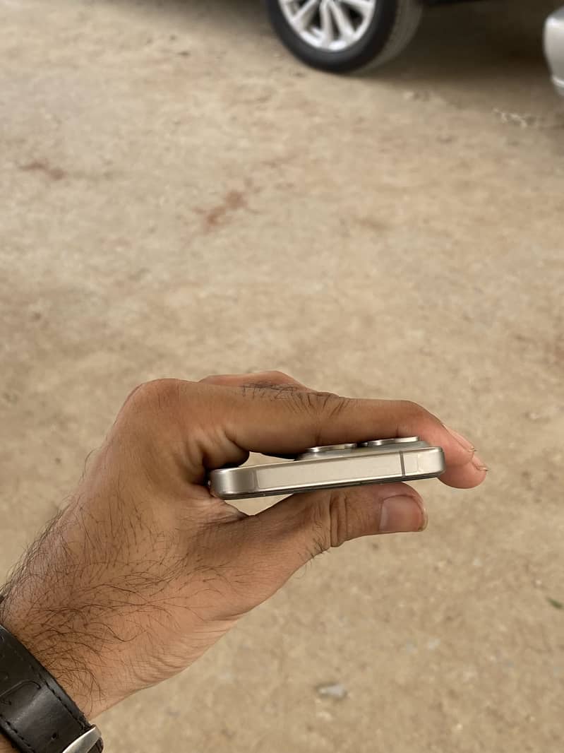 iPhone 15 pro 2