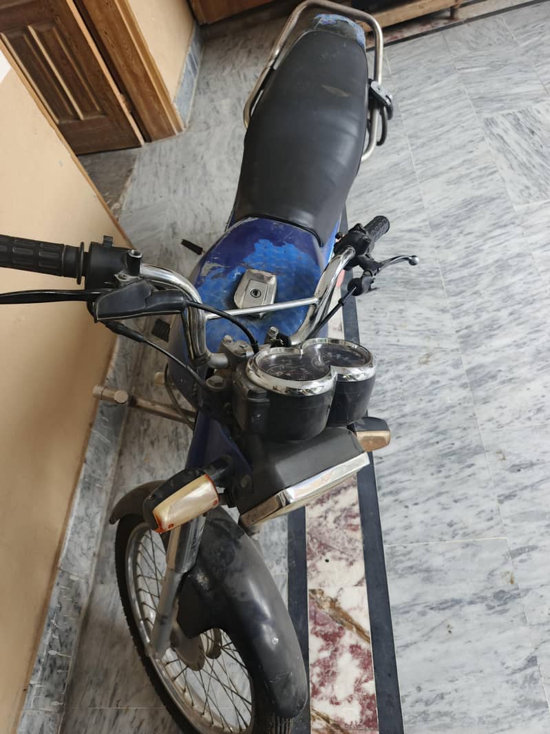 کیا موٹر سائیکل ہے 1