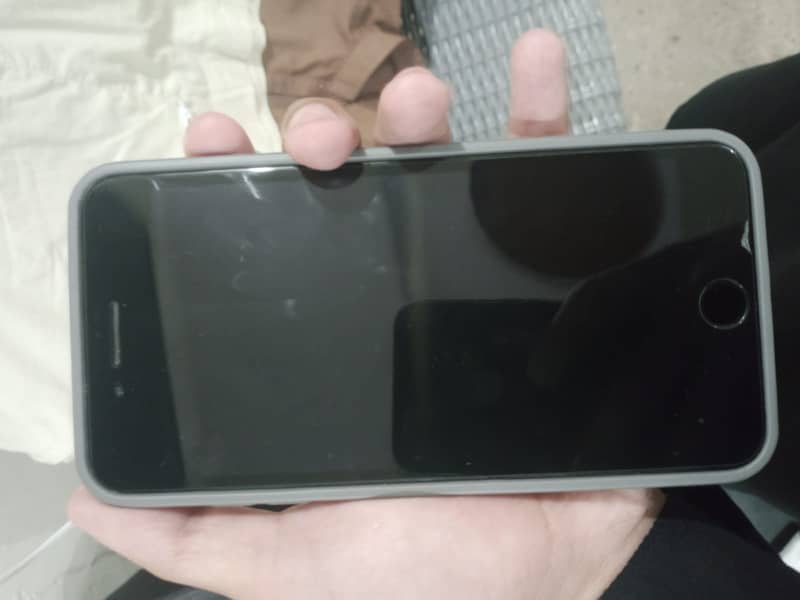 Apple iPhone 7 Plus 1