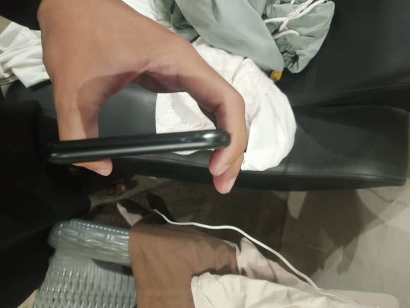 Apple iPhone 7 Plus 5