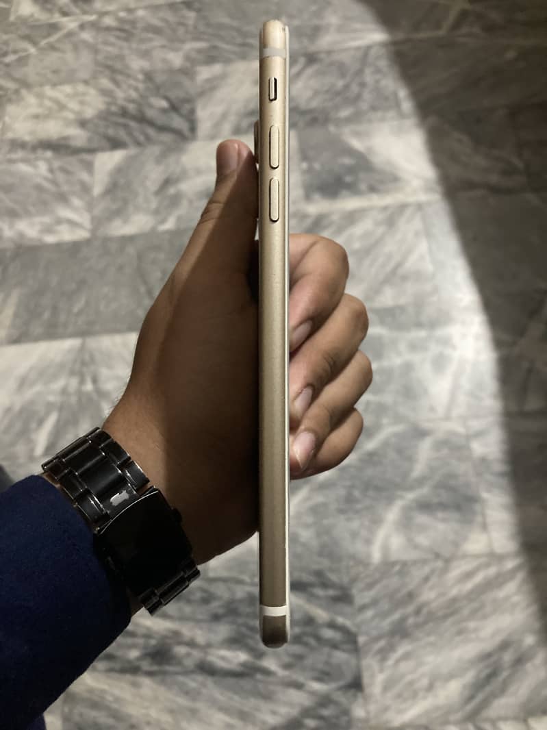 Apple iPhone 7 Plus 3