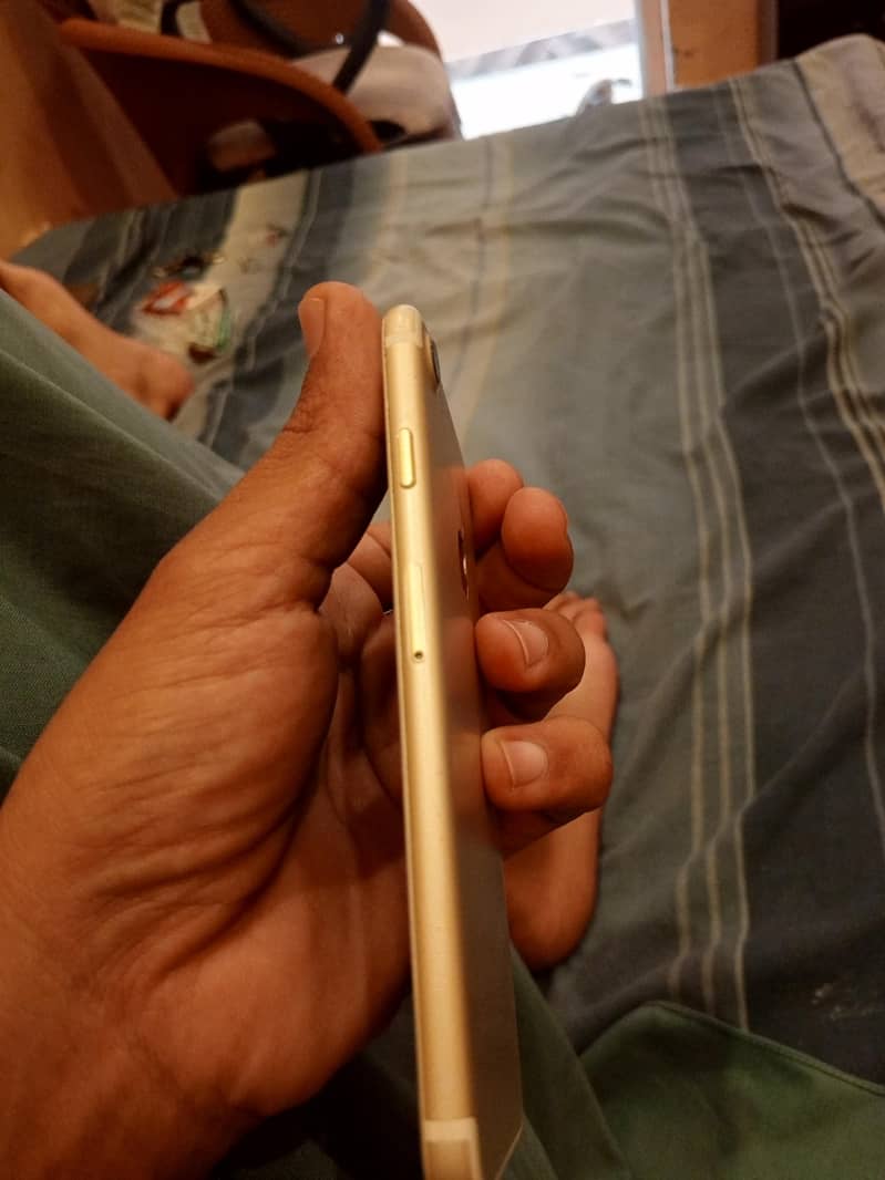 Apple iPhone 7 5