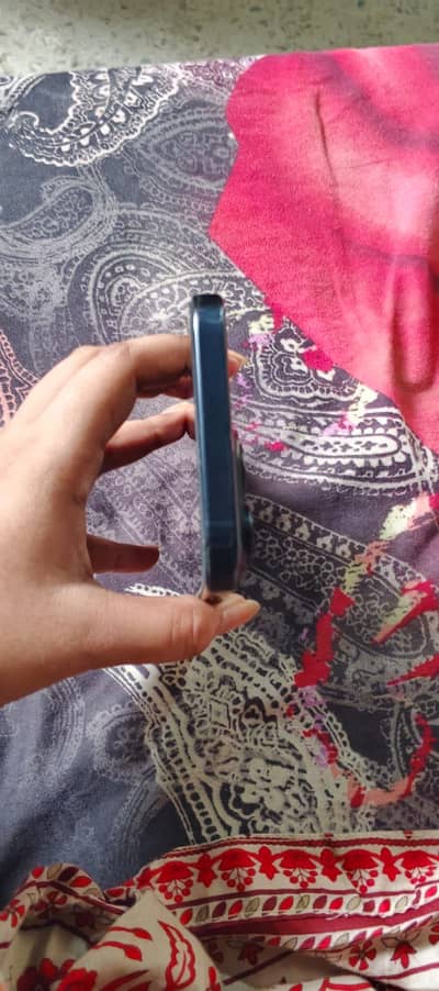 iPhone 15 pro max with box 256 gb memory