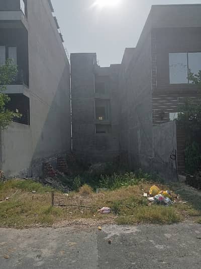 6 Marla Three Side Cover Plot For Sale