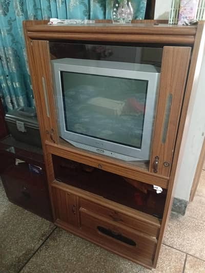 Good condition me he tv and trally dono cheezen for sale he