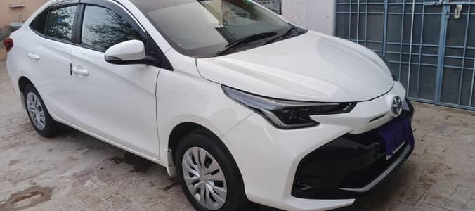Toyota Yaris Gli cvt 24/25