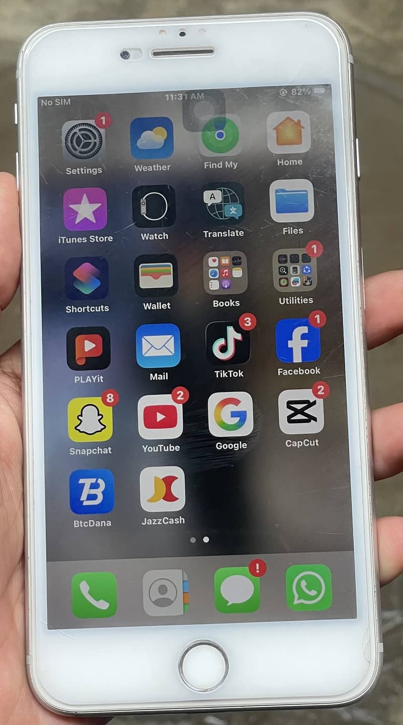 Apple iPhone 8 Plus 1