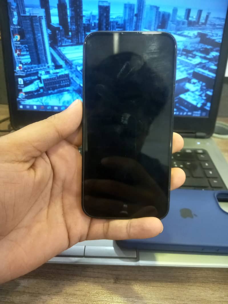 Apple iPhone 13 3