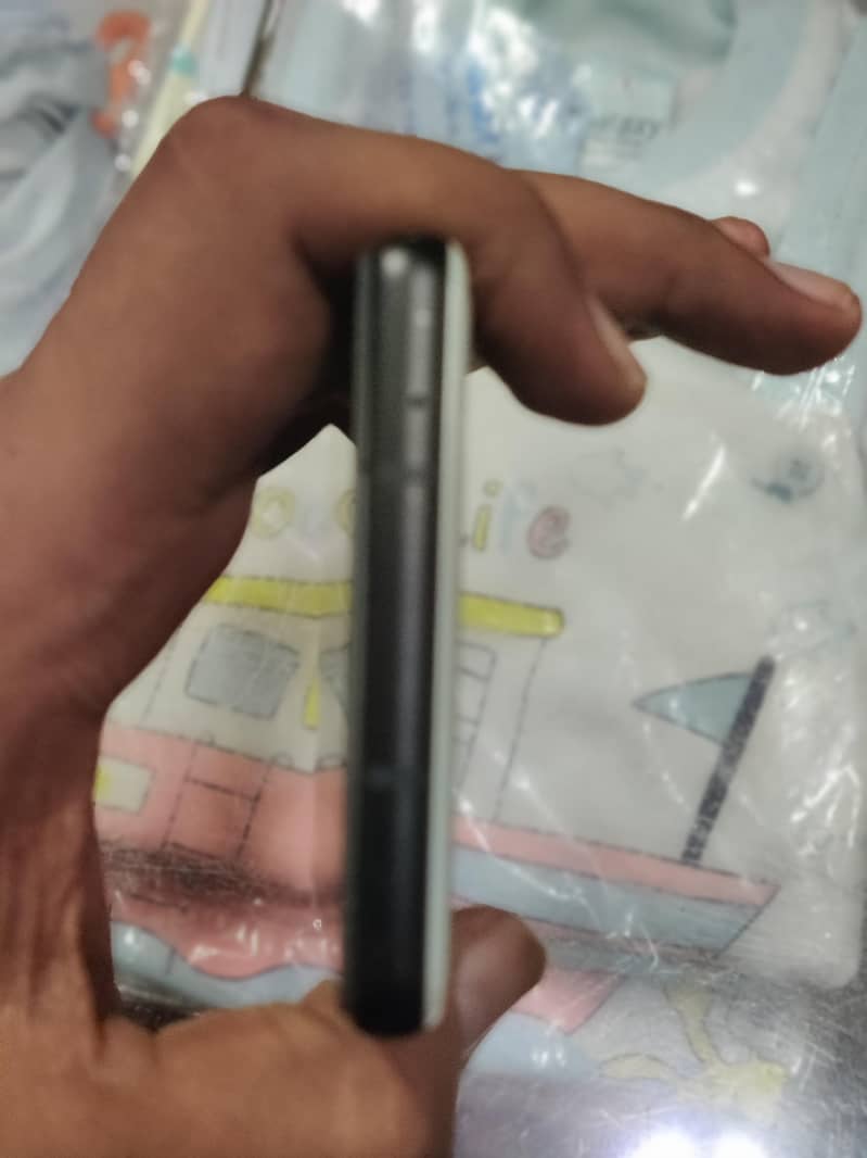 Google Pixel 6a 4