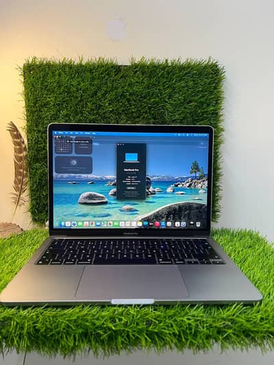 apple MacBook pro m1 chip 2020 /256 gb