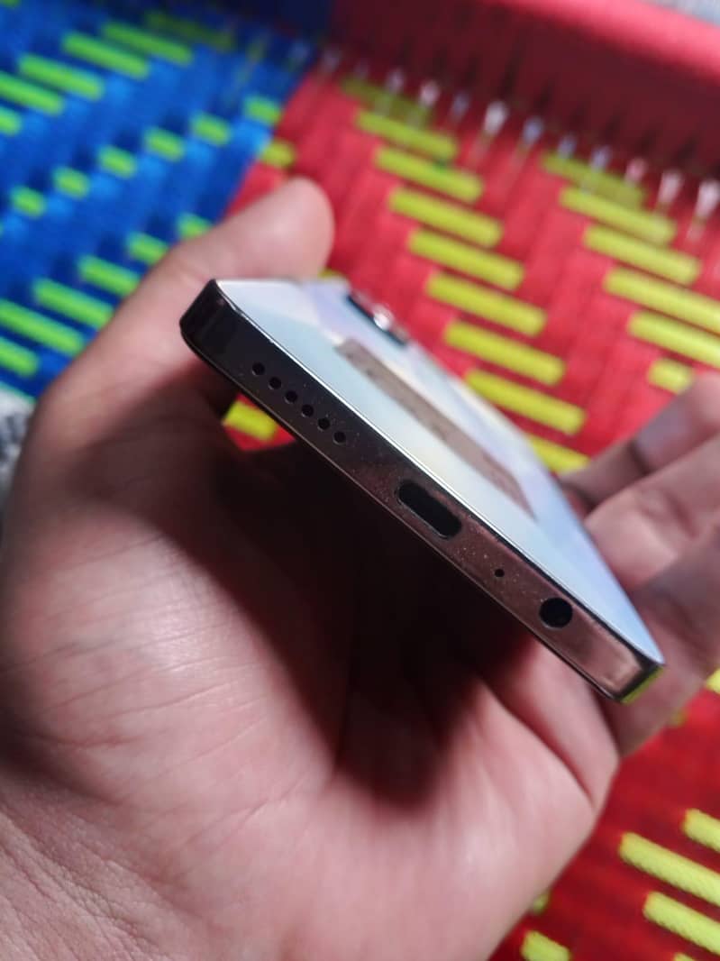 Tecno CAMON 20 Pro 4