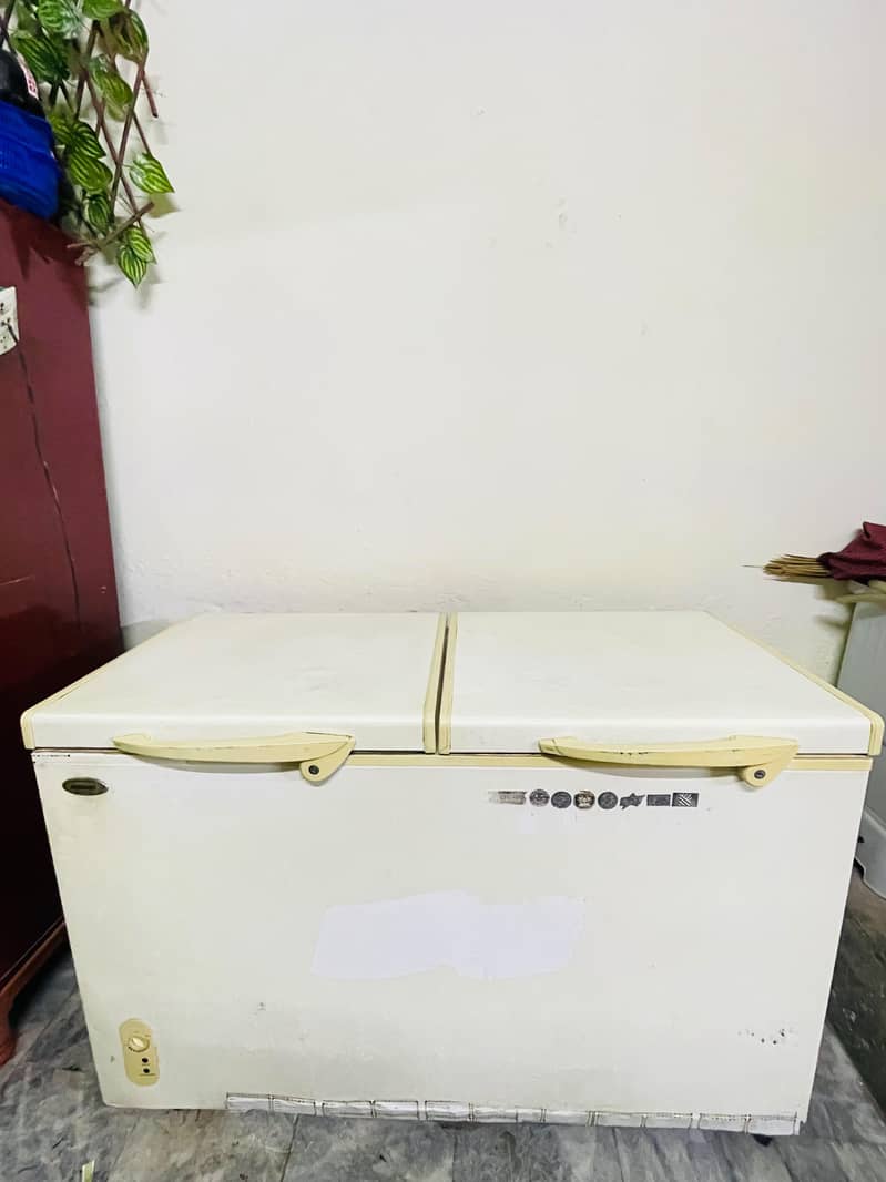 waves deep freezer 0