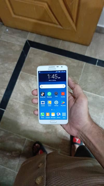 Note 3 16Gb Non Pta Bacchon Ke Liye Best hai