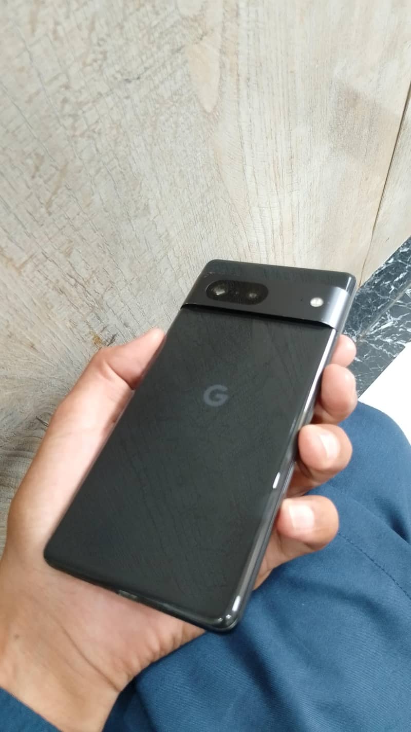 Google Pixel 7 4
