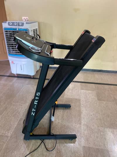 ZT-R15 Foldable Motorized Treadmill | Excellent Condition | Home Gym