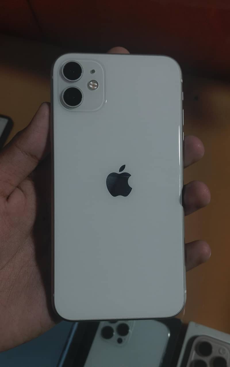 Apple iPhone 11 0