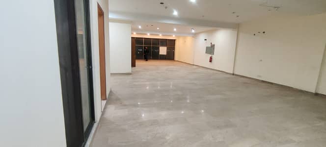 8 Marla 1st Floor With Lift On Main