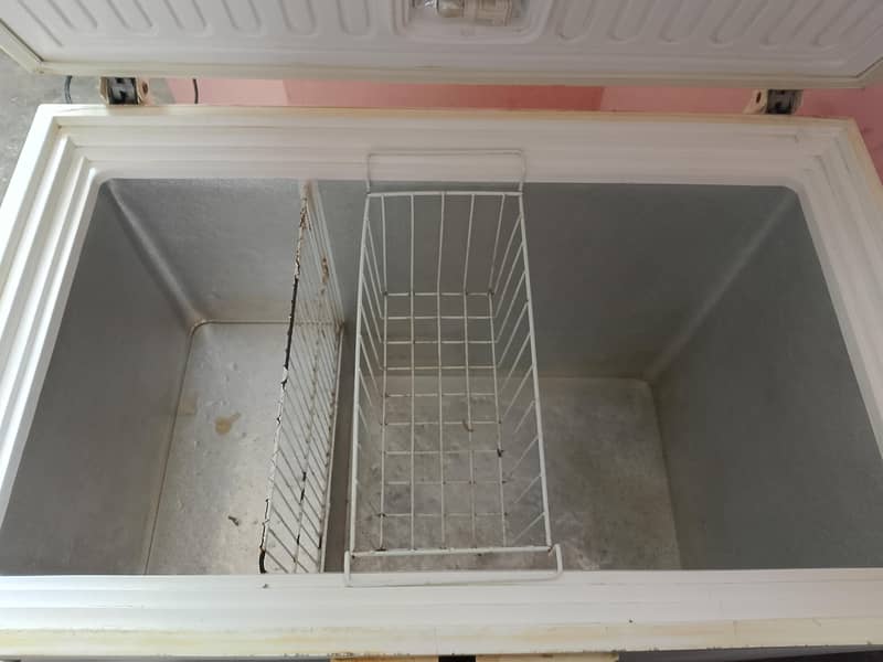 waves deep freezer 6