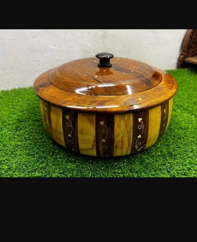 Handmade Wooden hotpot with lid/لکڑی  کی ڈولچی (ہوٹپوٹ)