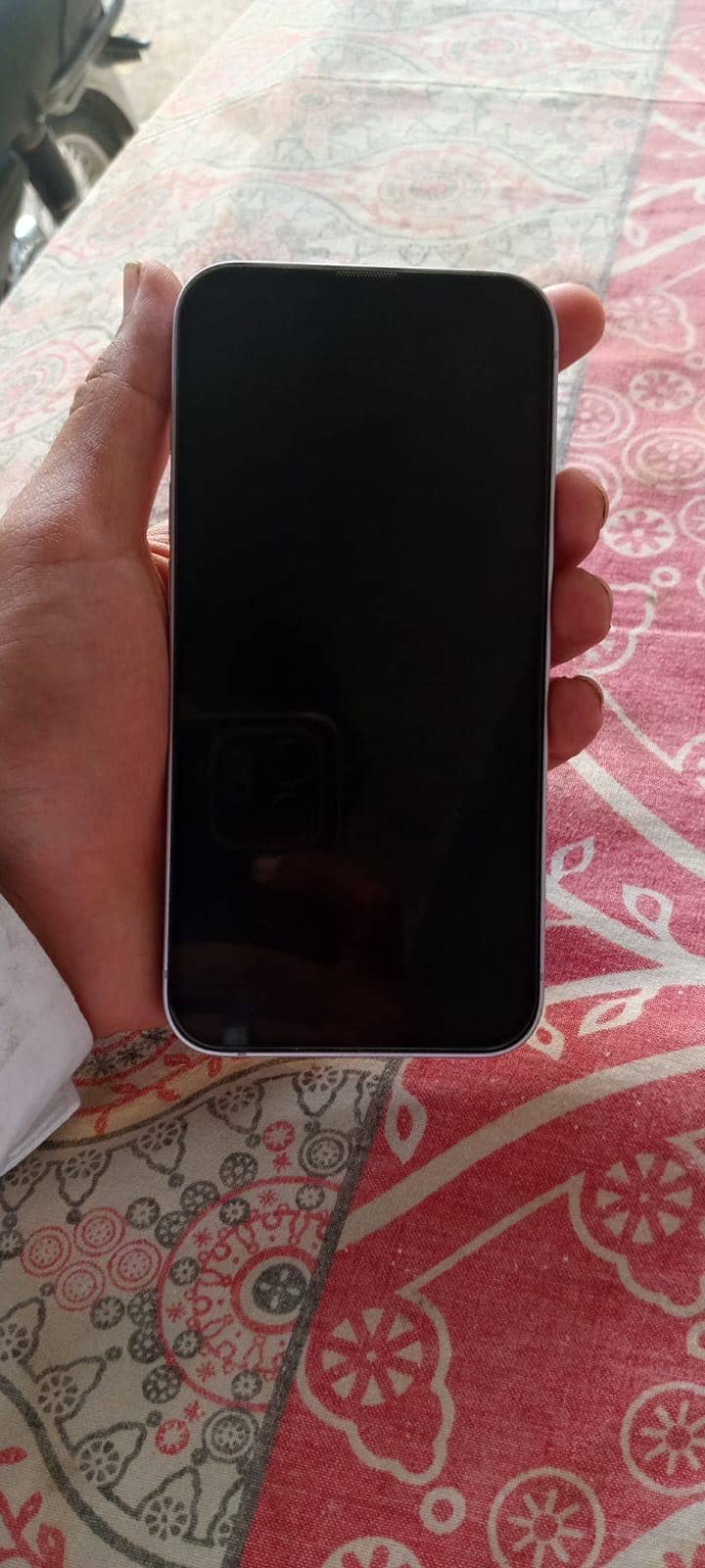 iPhone 14 4
