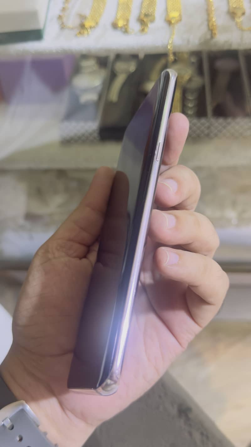 Samsung Mobile S8 Plus 8
