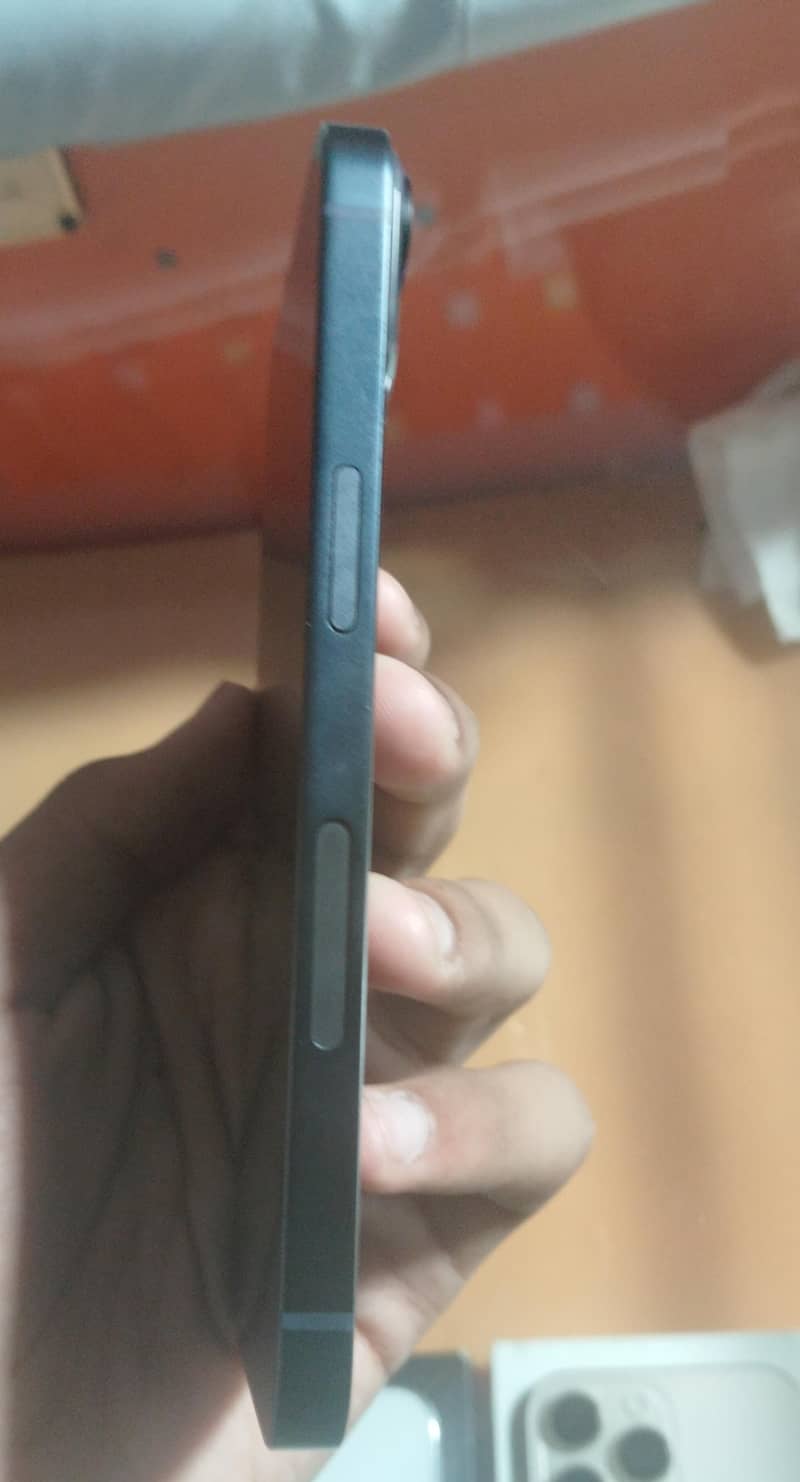 Apple iPhone 14 3