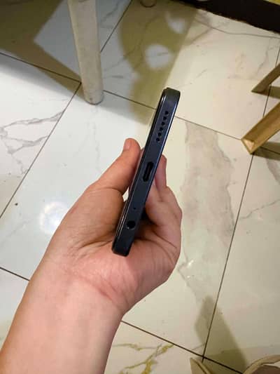 Tecno SPARK 30 bumblebee Edition