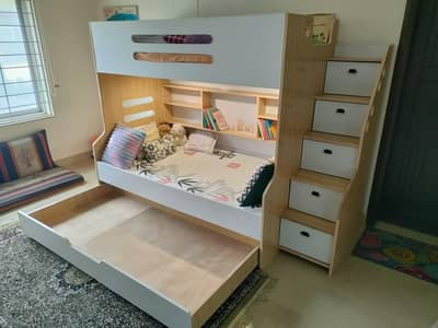 Kids Bunk Bed with double mattress + leds
