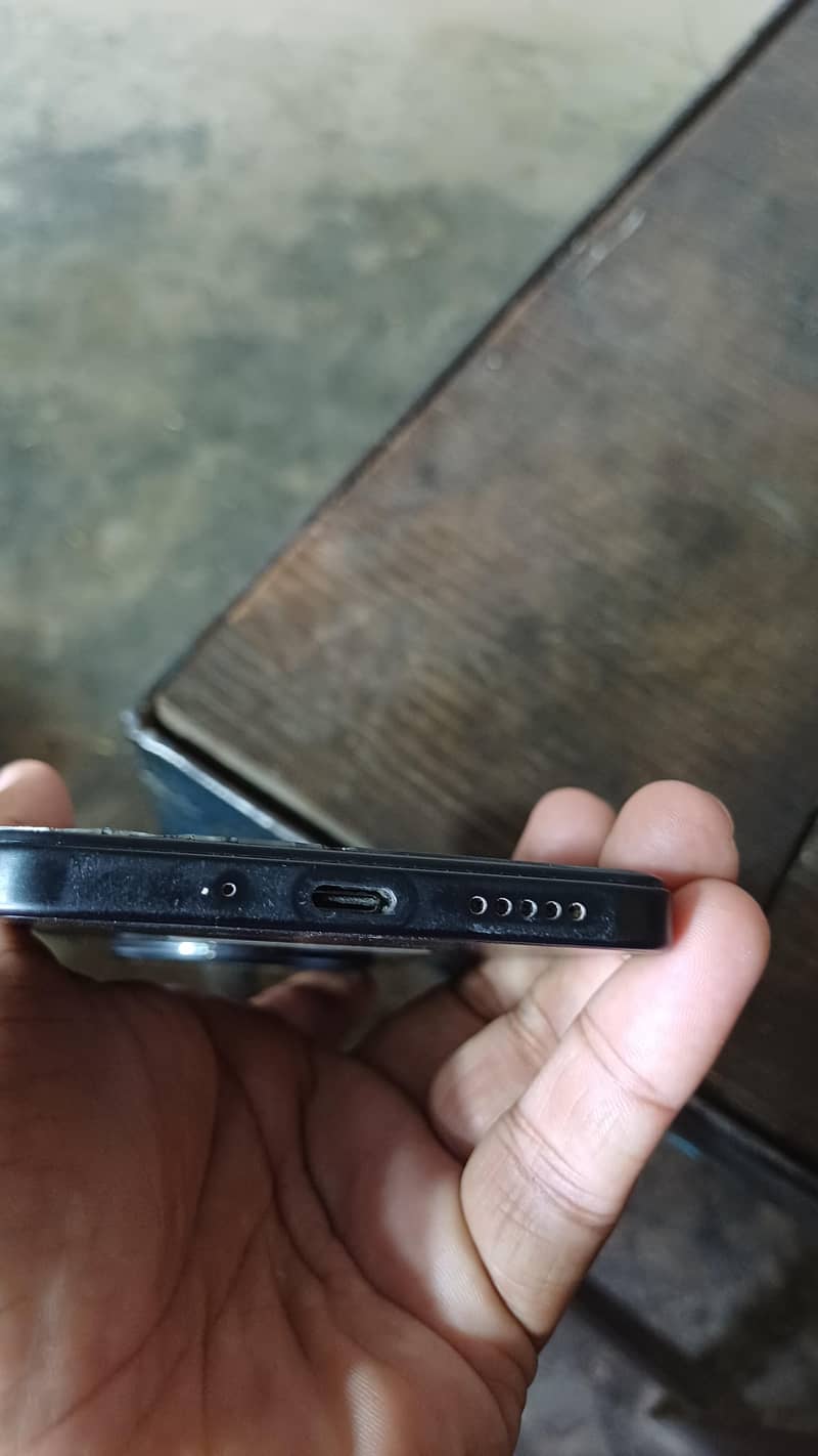 Poco c75 8/256 7