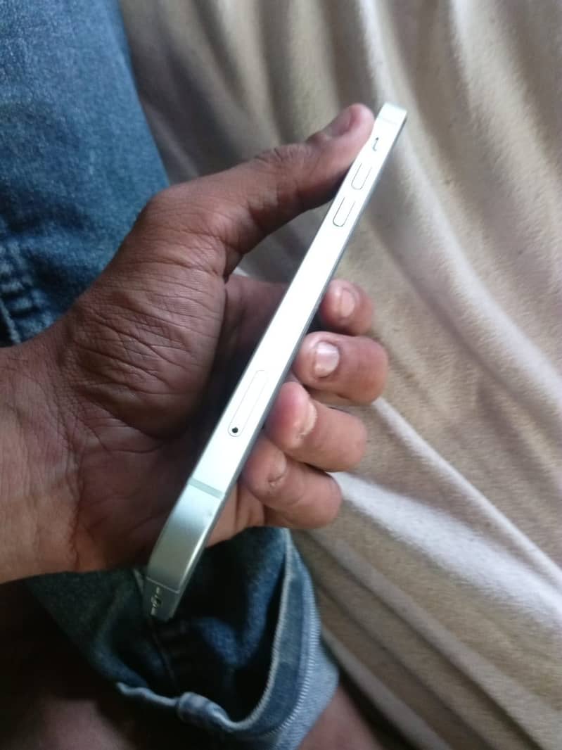 Iphone 12 simple 5