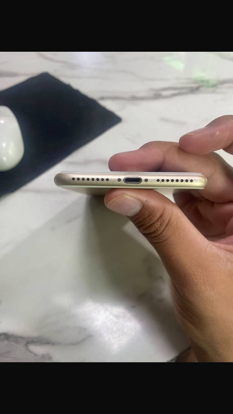 Apple iPhone 7 Plus 4