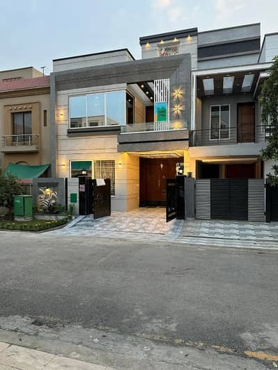 5 marla designer house A+ category house for sale hot location