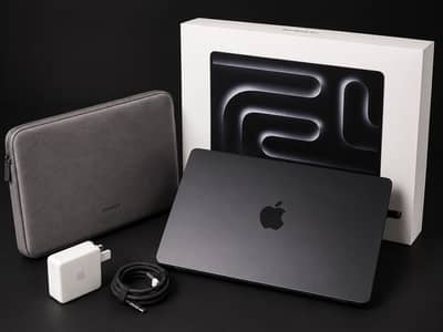 Macbook Pro M5 Box Open