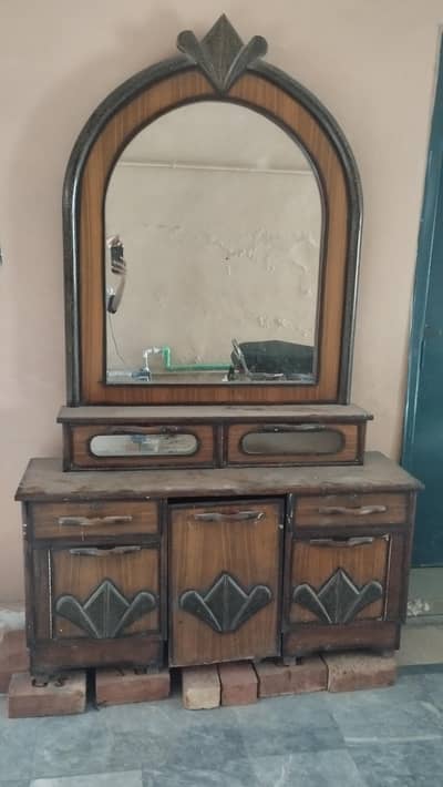 Wooden dressing table