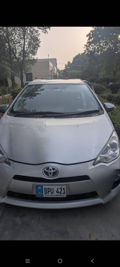 Toyota aqua g full option