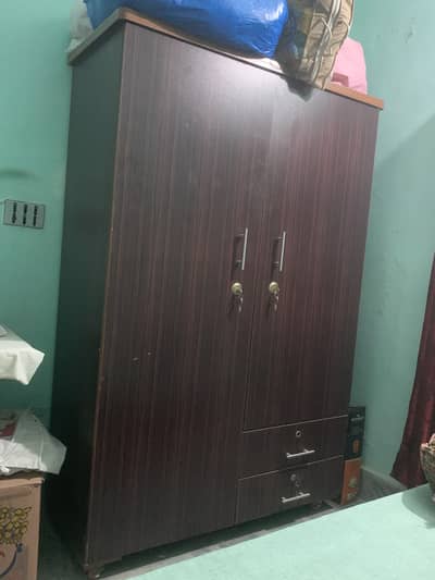 Wood almari