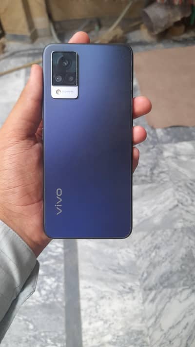 Vivo V21