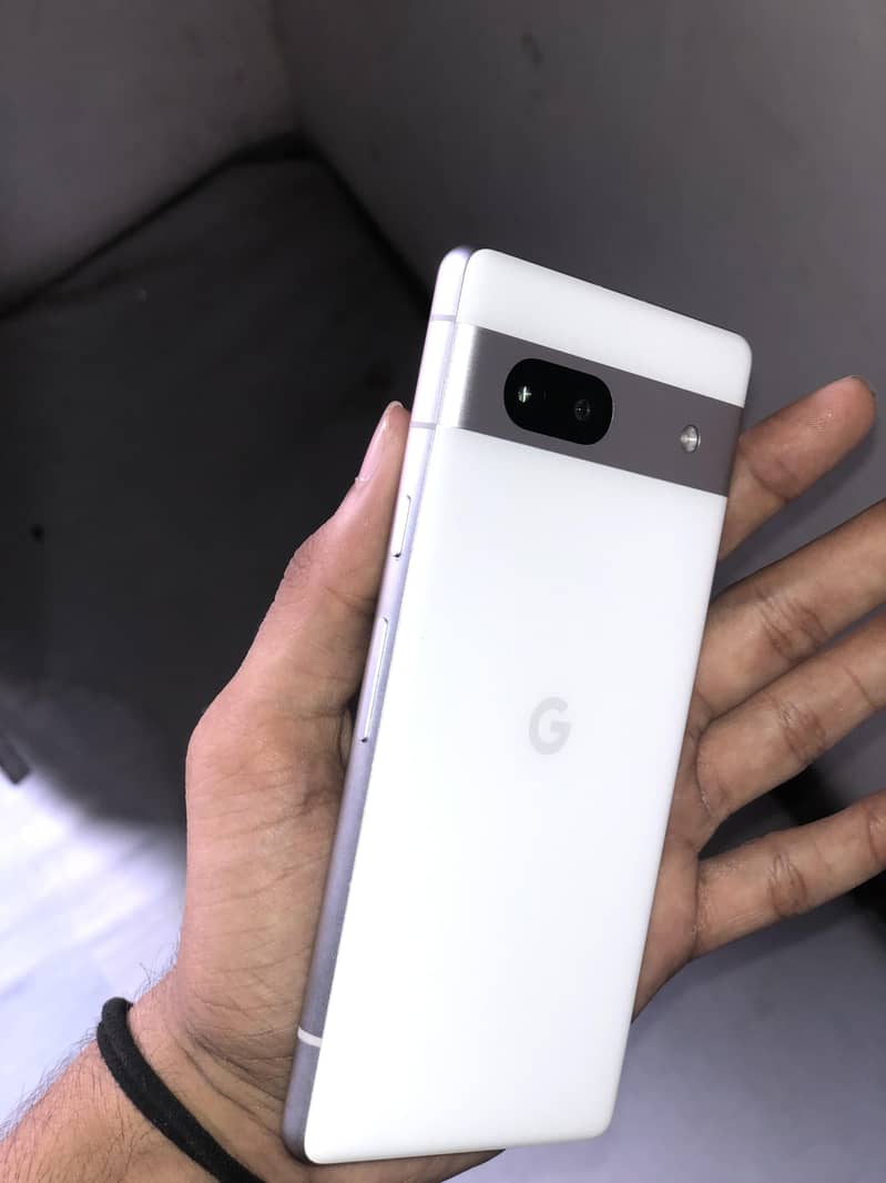 Google Pixel 7a 1