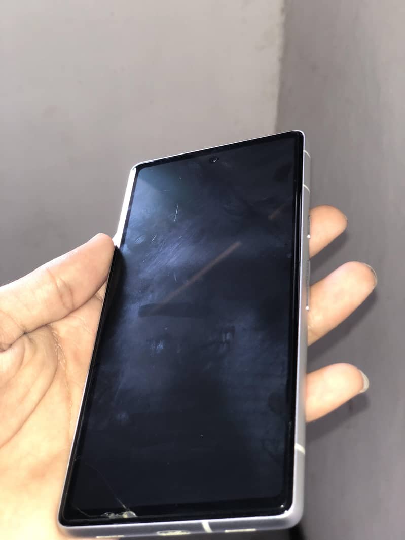 Google Pixel 7a 5