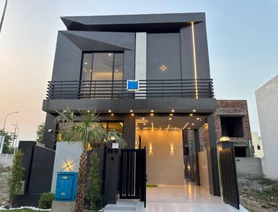 Brand New 5 Marla Designer House For Rent | Modern Interior | Prime Location