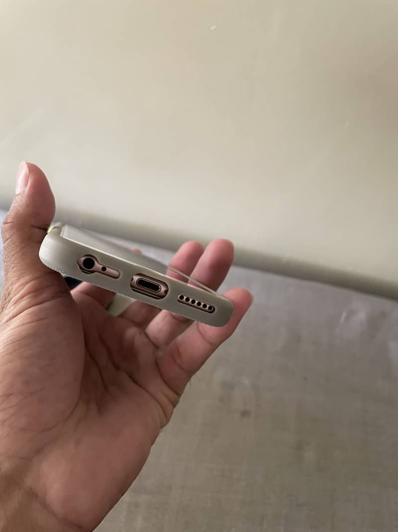 iPhone 6s 8