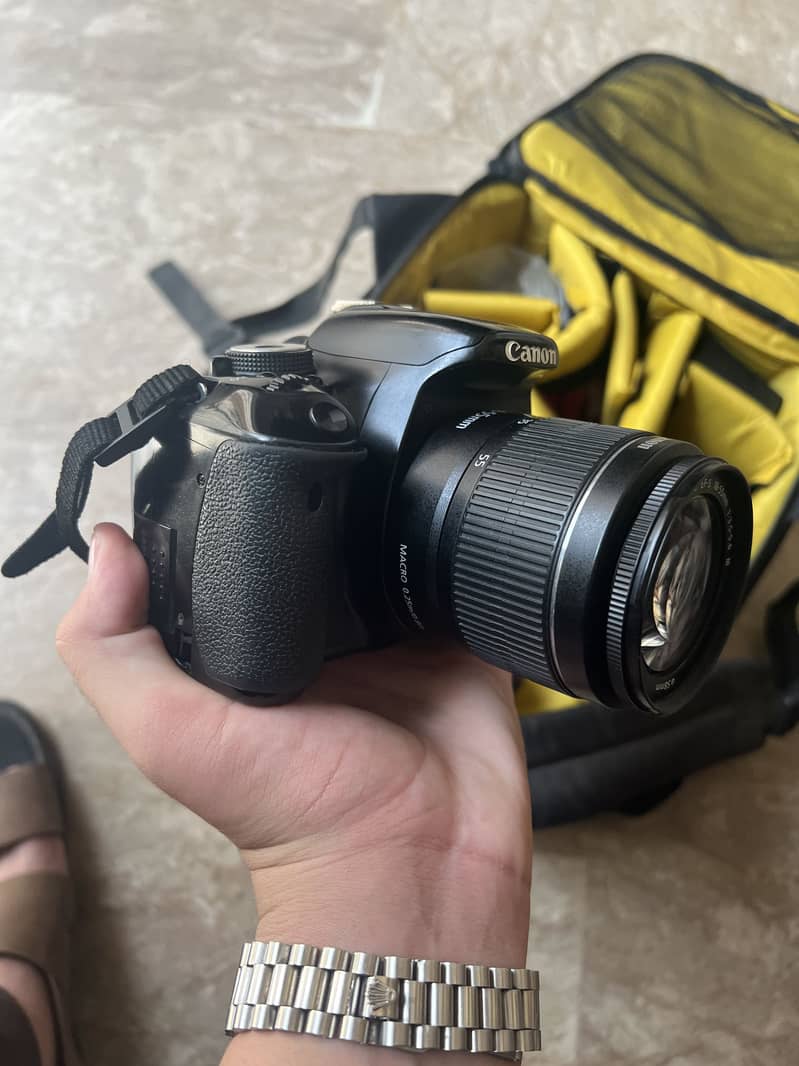 Camera Cannon 600-D 1