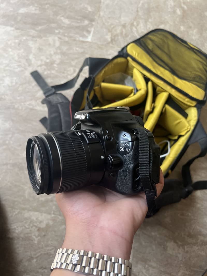 Camera Cannon 600-D 2