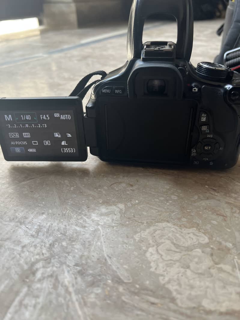 Camera Cannon 600-D 8